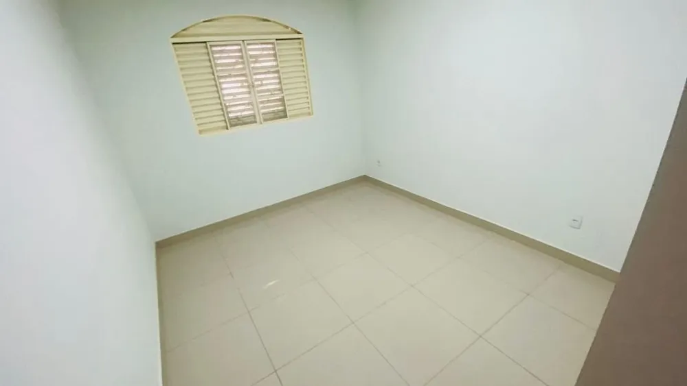 Casa, 3 quartos, 232 m² - Foto 2