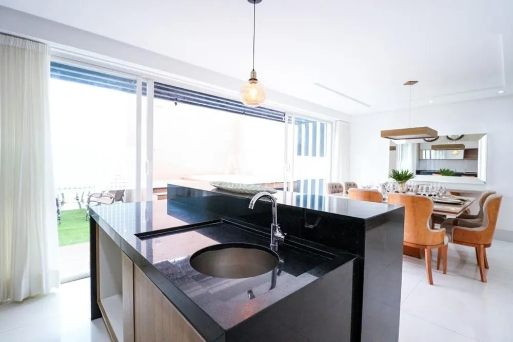 Sobrado, 4 quartos, 204 m² - Foto 1