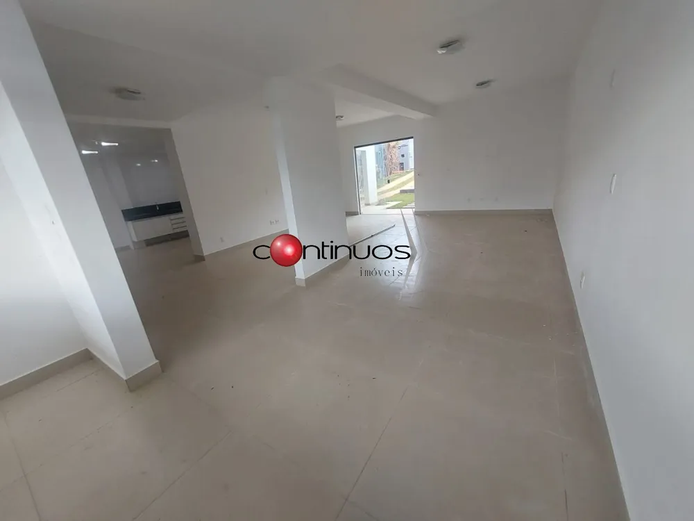 Casa, 4 quartos, 338 m² - Foto 2