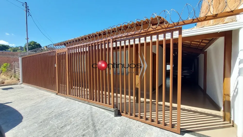 Casa, 3 quartos, 232 m² - Foto 1