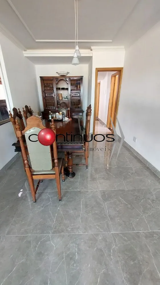 Casa, 3 quartos, 232 m² - Foto 4