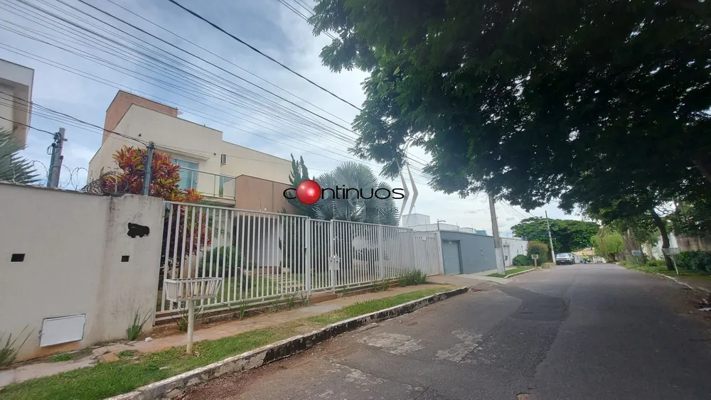 Casa, 4 quartos, 326 m² - Foto 1