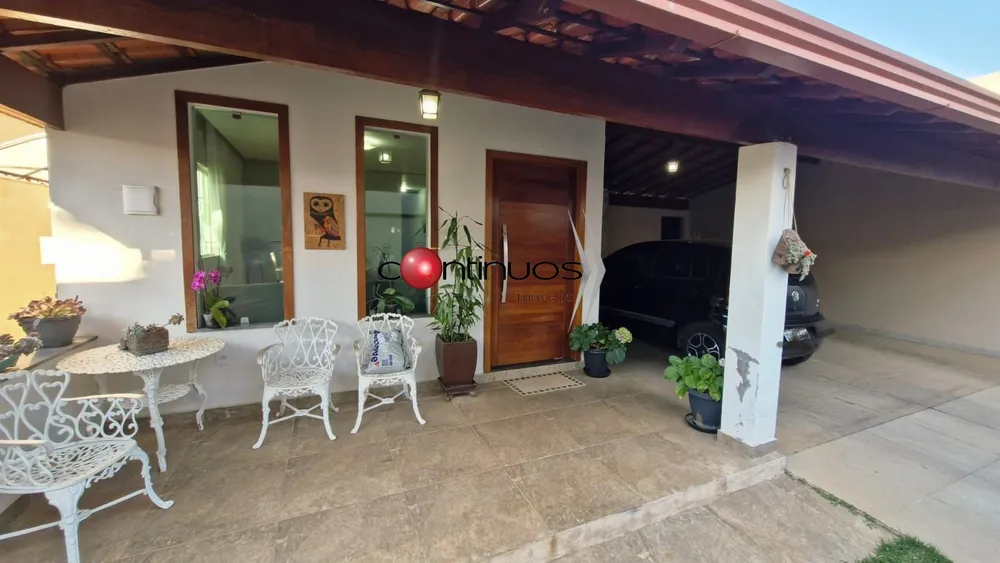 Casa, 3 quartos, 231 m² - Foto 1