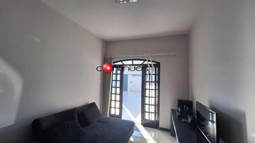 Casa, 6 quartos, 300 m² - Foto 3