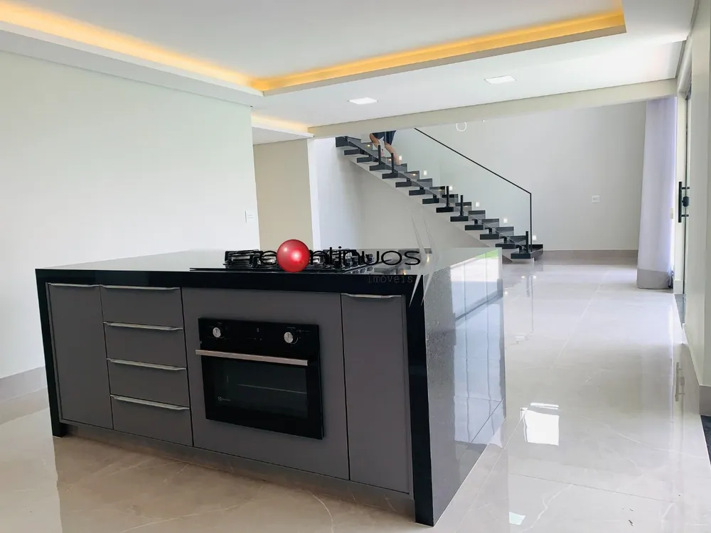 Casa, 3 quartos, 314 m² - Foto 3