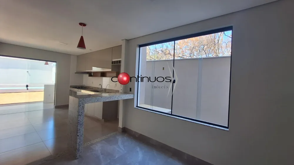 Casa, 3 quartos, 202 m² - Foto 3