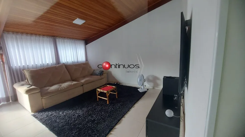Casa, 3 quartos, 250 m² - Foto 1