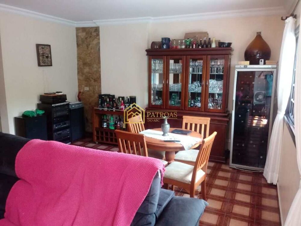 Sobrado à venda com 3 quartos, 266m² - Foto 1