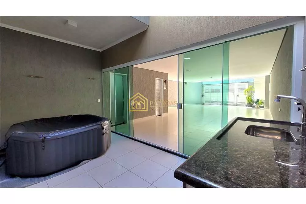 Sobrado, 3 quartos, 256 m² - Foto 4