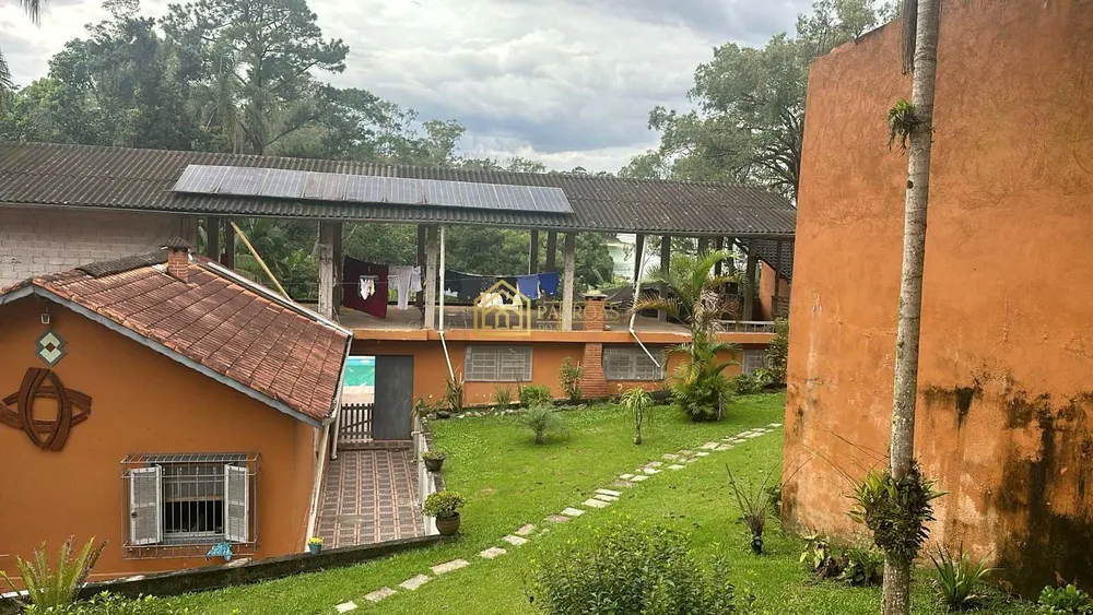 Chácara, 4 quartos, 1616 m² - Foto 2