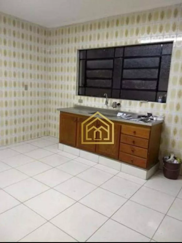 Sobrado à venda com 3 quartos, 500m² - Foto 2