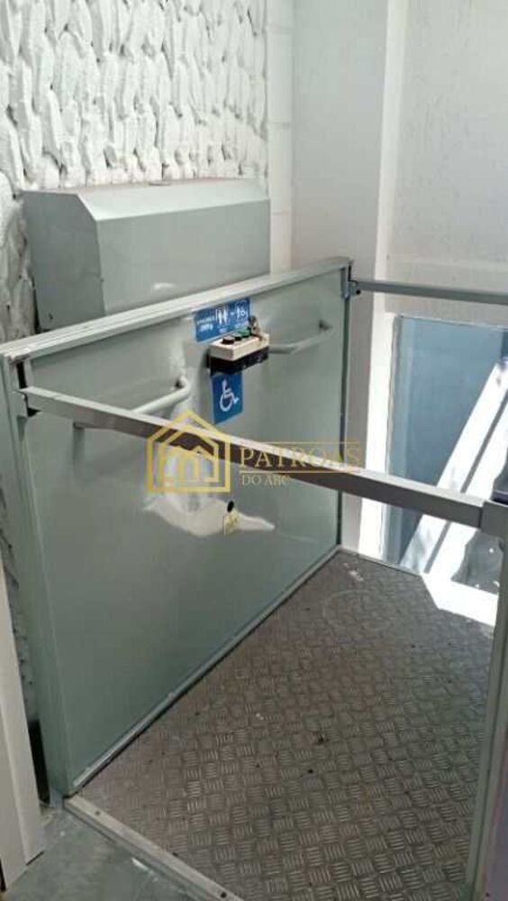 Sobrado à venda e aluguel com 3 quartos, 373m² - Foto 1
