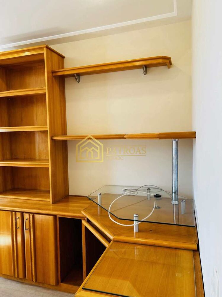 Apartamento à venda com 3 quartos, 200m² - Foto 4