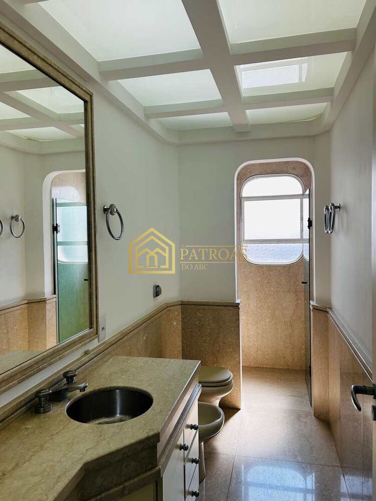 Apartamento à venda com 3 quartos, 200m² - Foto 18