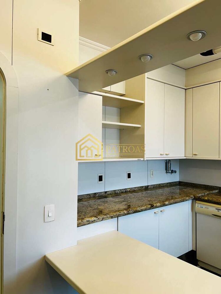 Apartamento à venda com 3 quartos, 200m² - Foto 7