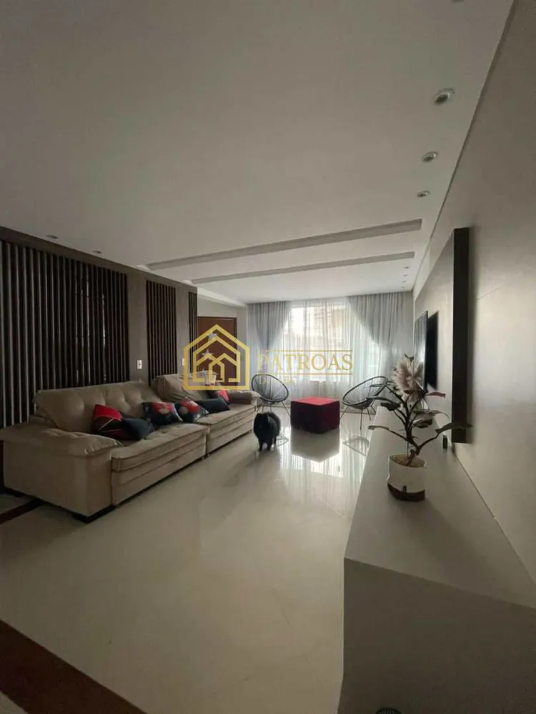 Sobrado, 2 quartos, 250 m² - Foto 1
