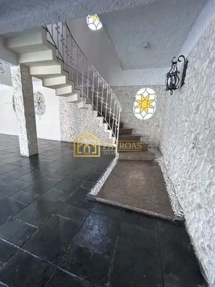 Sobrado, 4 quartos, 680 m² - Foto 1