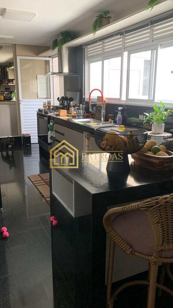 Apartamento, 4 quartos, 246 m² - Foto 1