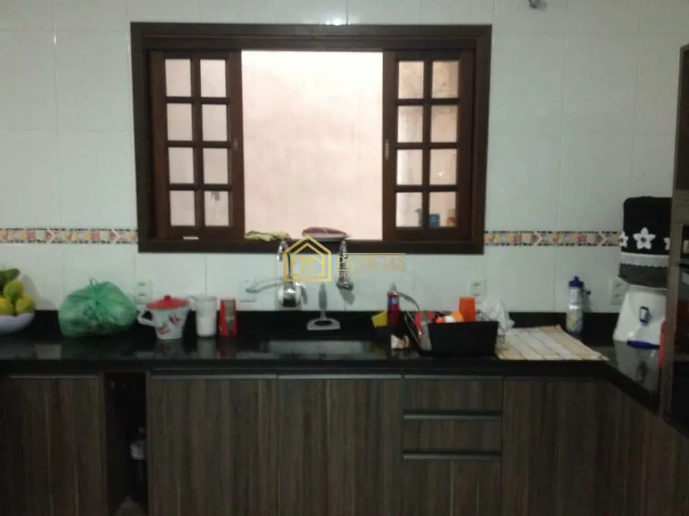 Sobrado, 2 quartos, 240 m² - Foto 1