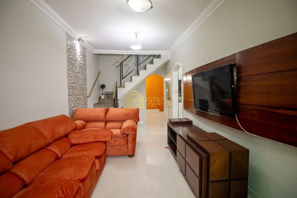 Sobrado, 3 quartos, 210 m² - Foto 1