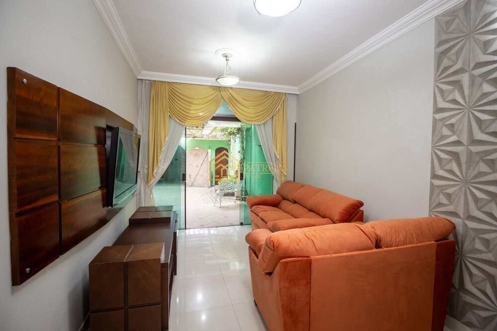 Sobrado, 3 quartos, 210 m² - Foto 2
