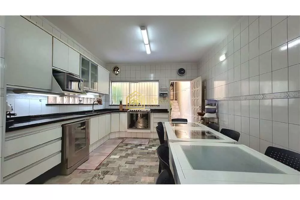 Sobrado, 3 quartos, 231 m² - Foto 6