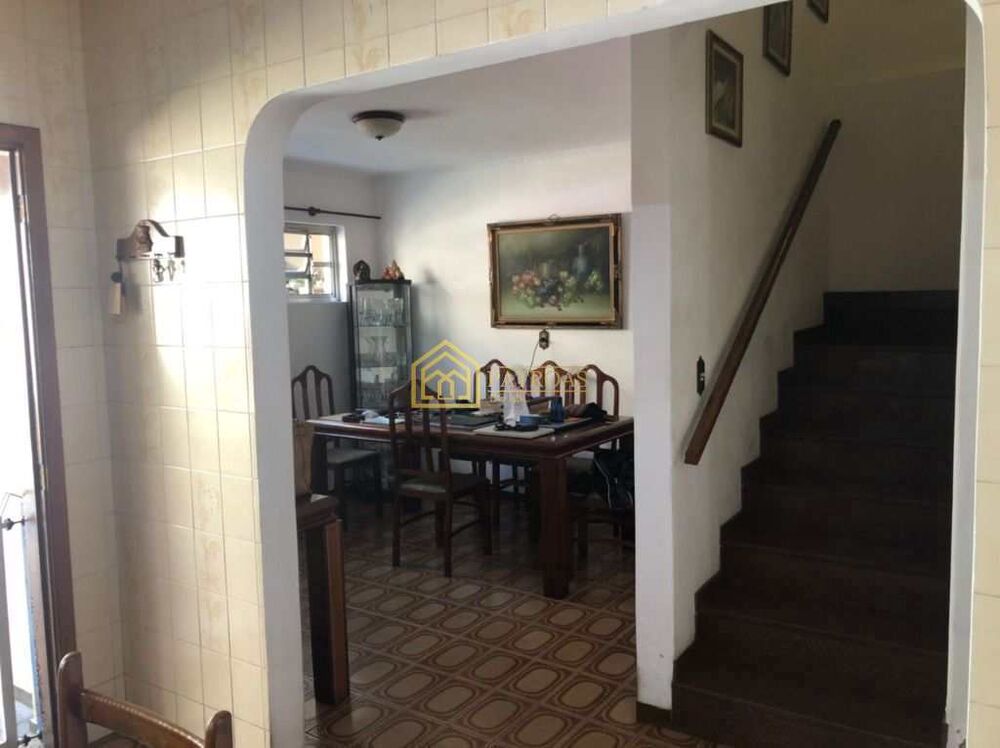 Sobrado à venda com 4 quartos, 232m² - Foto 2