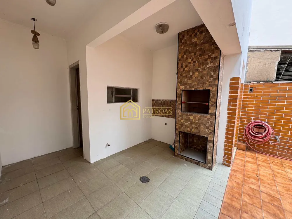 Sobrado, 3 quartos, 210 m² - Foto 2