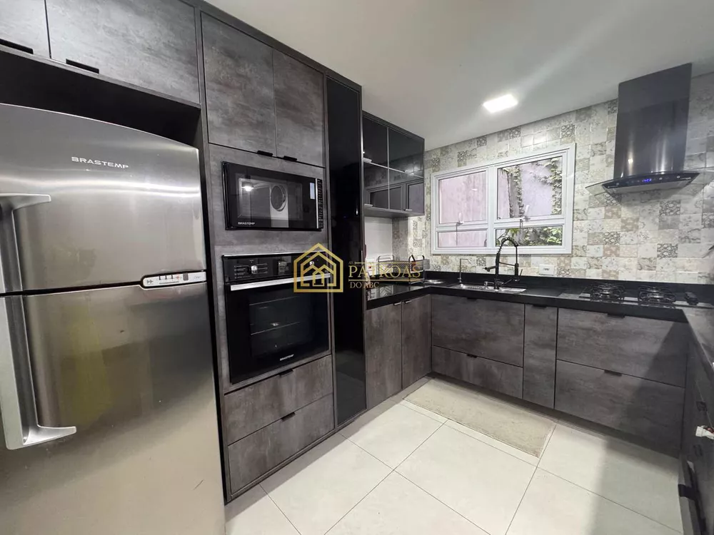 Sobrado, 3 quartos, 270 m² - Foto 1