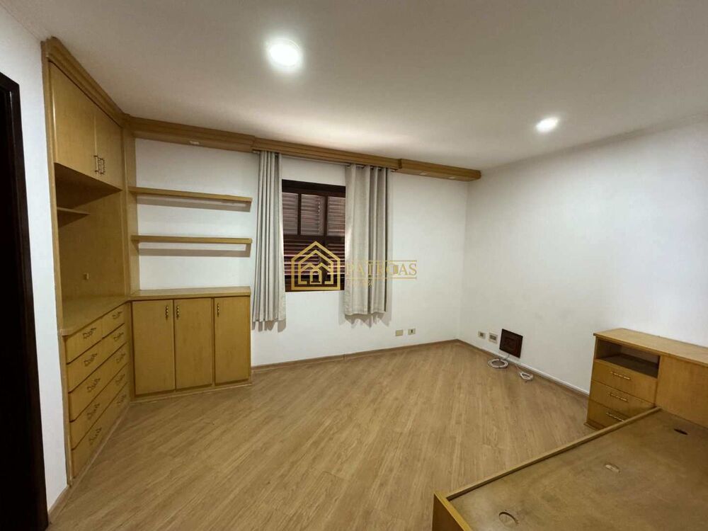 Sobrado, 4 quartos, 361 m² - Foto 1