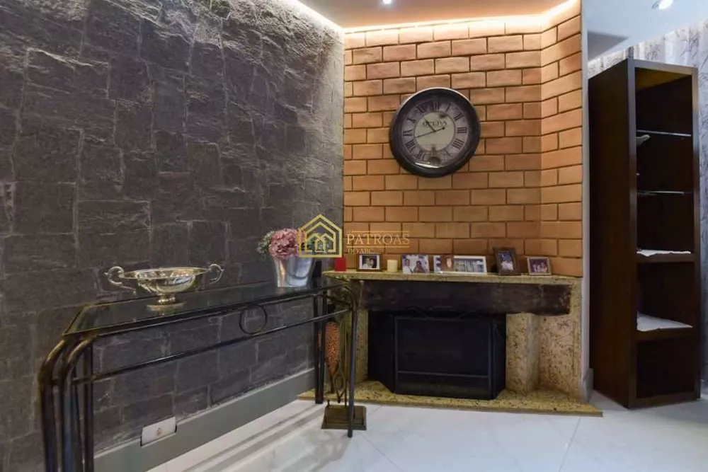 Sobrado, 3 quartos, 243 m² - Foto 1