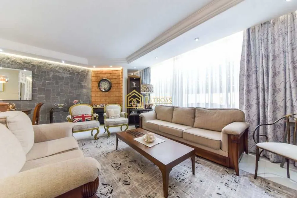Sobrado, 3 quartos, 243 m² - Foto 1