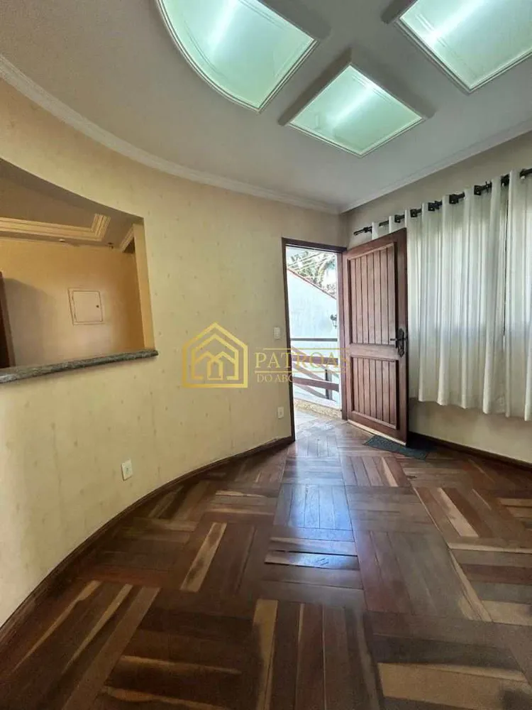 Sobrado, 3 quartos, 291 m² - Foto 2