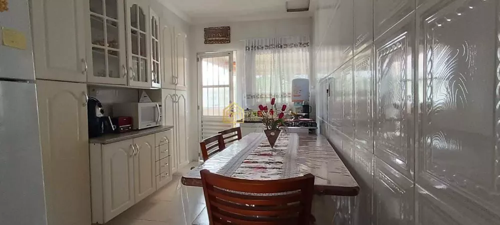 Casa, 2 quartos, 193 m² - Foto 1