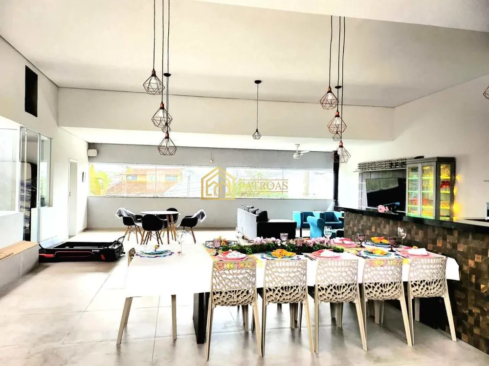 Casa, 3 quartos, 318 m² - Foto 2