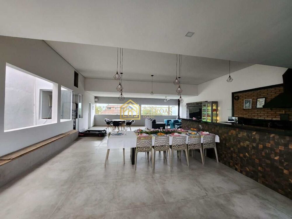 Casa, 3 quartos, 318 m² - Foto 2