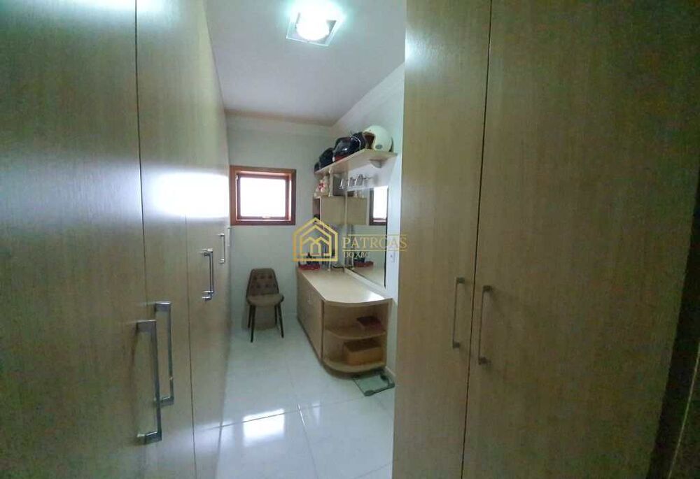 Sobrado, 4 quartos, 450 m² - Foto 1