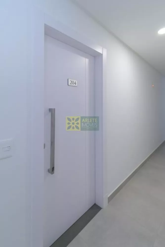 Apartamento à venda com 2 quartos, 102m² - Foto 2