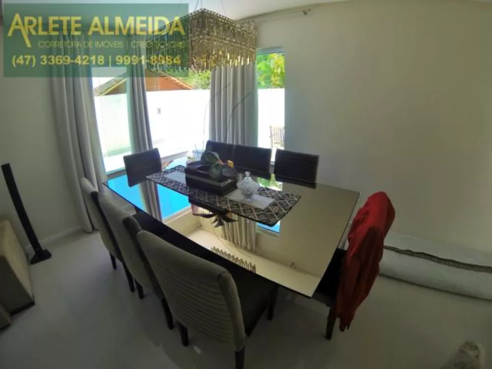 Casa à venda com 3 quartos, 400m² - Foto 4