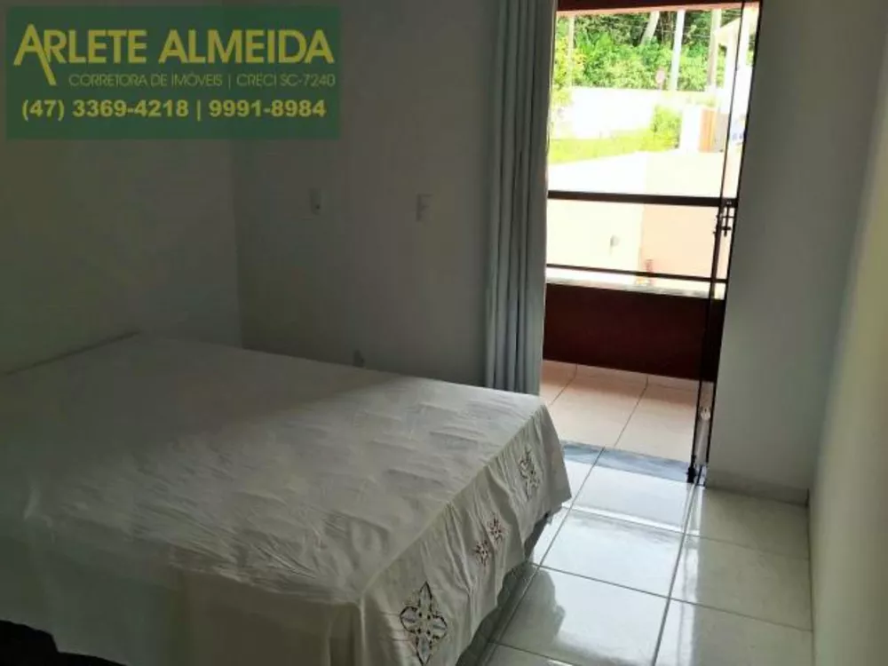 Casa Comercial à venda com 7 quartos, 200m² - Foto 4