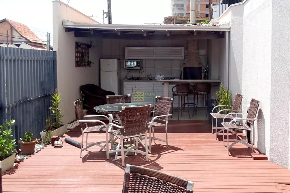 Apartamento para alugar com 3 quartos, 139m² - Foto 4