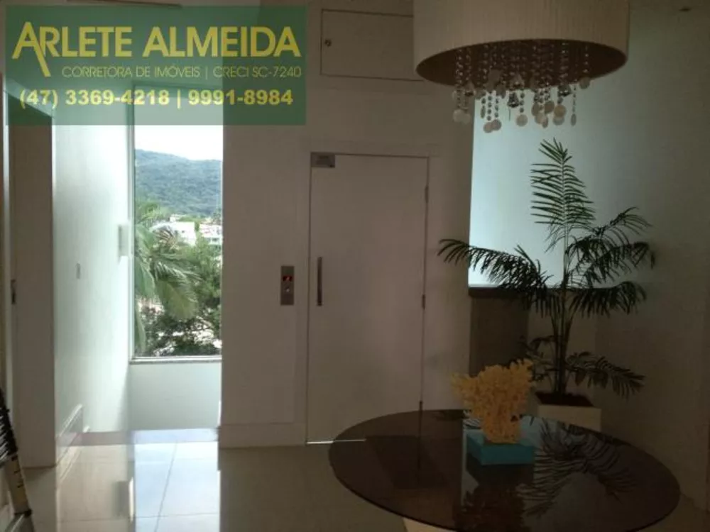 Casa à venda com 5 quartos, 640m² - Foto 4