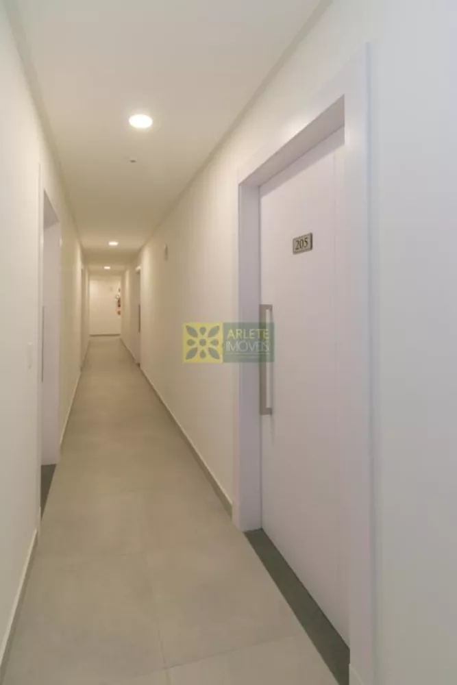 Apartamento à venda com 2 quartos, 109m² - Foto 2