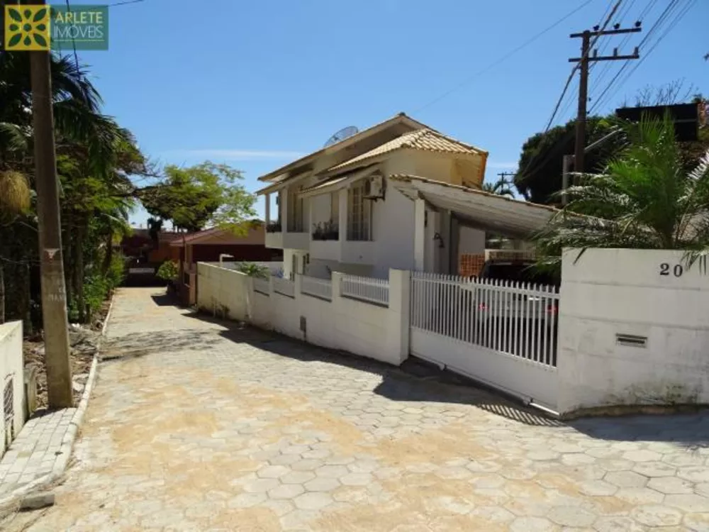 Casa à venda e temporada com 3 quartos, 150m² - Foto 3