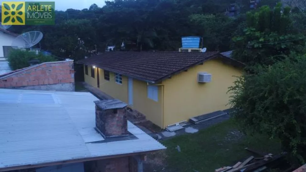 Casa para alugar com 1 quarto, 50m² - Foto 1