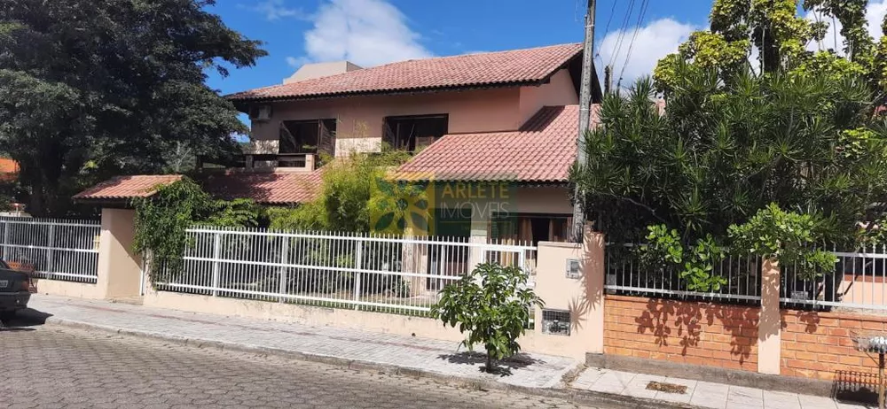 Casa à venda com 4 quartos, 250m² - Foto 8