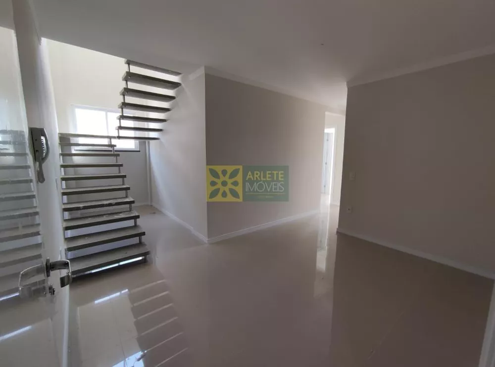 Apartamento à venda com 3 quartos, 135m² - Foto 6