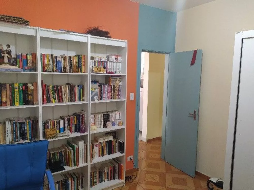 Casa à venda com 5 quartos, 180m² - Foto 3