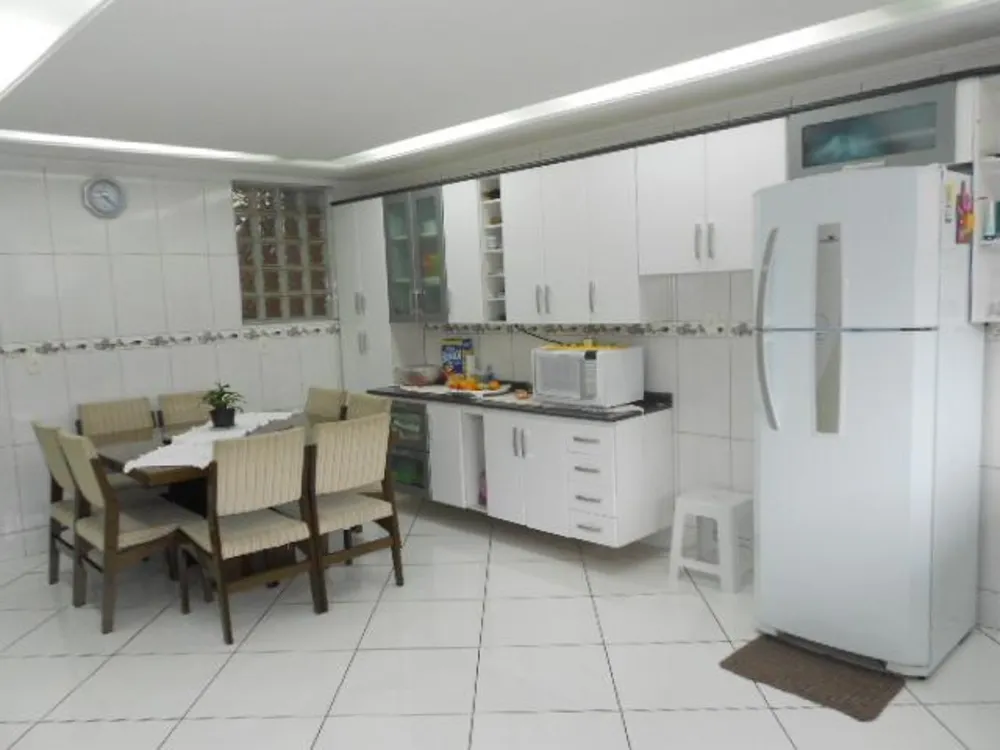 Sobrado, 3 quartos, 206 m² - Foto 8