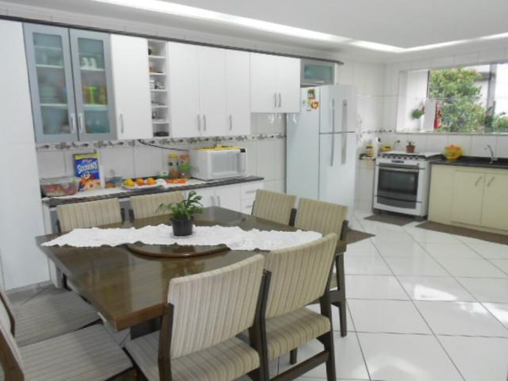 Sobrado, 3 quartos, 206 m² - Foto 1